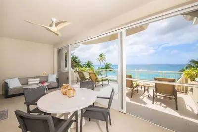 Image de Beachcomber 15 by Grand Cayman Villas