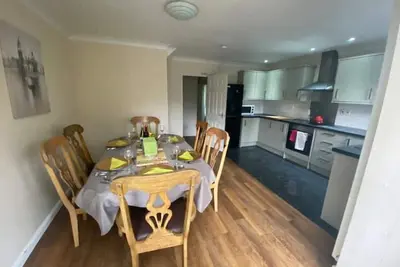 Image de Large town house great city center location