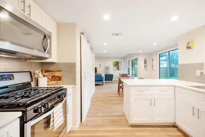 Image de Comfortable and Spacious - Extended Stays Welcome