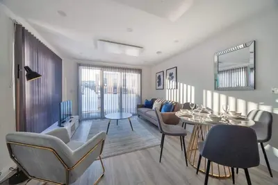 Image de Contemporary 2 Bedroom Apartment in Ashford