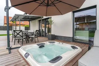 Image de Spa Escape house (Sauna/Jacuzzi) in quiet area