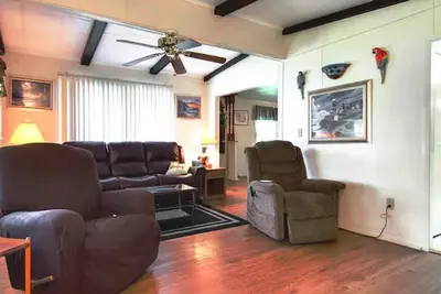 Image de Lakefront 3 Bedroom Pet family with fishing dock