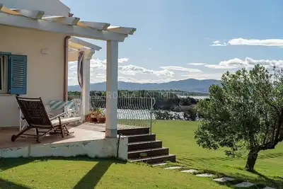 Image de Casa Light Bay avec accès direct à la mer et plage privée - Sardinia Unlimited