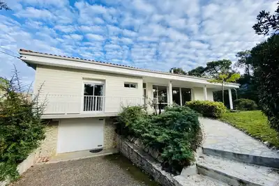 Image de Villa pour 5 personnes dans secteur calme et recherché (189)