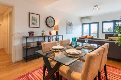 Image de Fancy Apartment W/Metro at Doorstep by LovelyStay