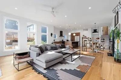 Modern Amenities, Downtown - Raleigh Craftsman