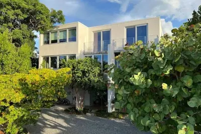 Image de Waterfront Luxury Bayside Home, Maritime Modern