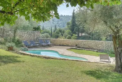 Image de Superb villa with view, quiet location 8 minutes' walk from the center of Uzès!