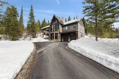 Image de Ski in / ski out Whitefish Mountain Getaway!