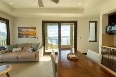 Image de Beautiful ocean view condo, Infinity Pool, Breakfast included