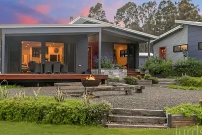 Image de Wine Down Estate - 5 bedroom house on 10 acres