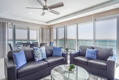 Image de Awesome 3 bedroom condo Encantame Tower E 201