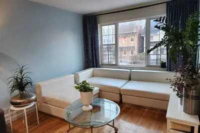 Image de Stylish and cozy apartment near good city transportation