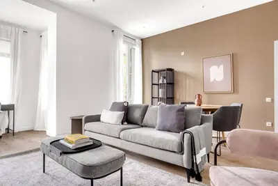 Image de Renovated La Dreta de l'Eixample 2br, nr Pl. Catalunya, by Blueground