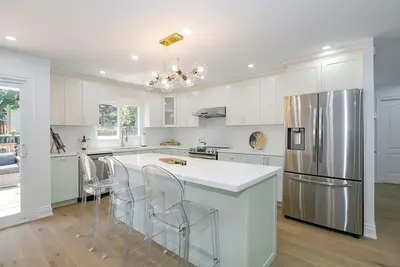 Image de Modern Cozy Newly Renovated Home fully equipped ideal for long stays