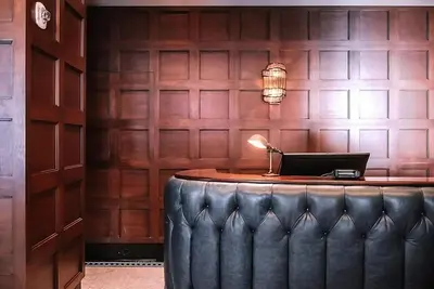 2 Classy Units at Dossier Hotel! Lots of Antiques and Jewelry at House of Vintage