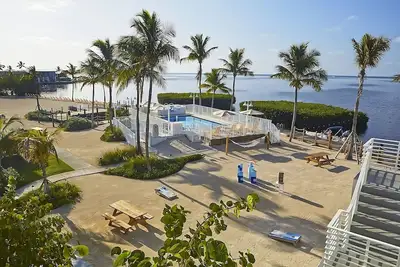 Image de Make Your Trip More Enjoyable! 2 Convenient Units, Pets Allowed, Onsite Pool