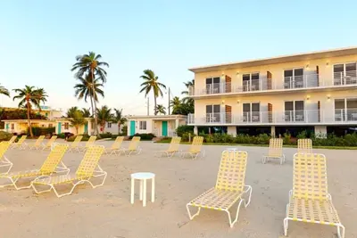 Image de Your Home Away From Home! 4 Relaxing Units, Free Parking, Onsite Pool