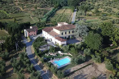 Image de Maison de vacances simple à Pistoia avec terrasse