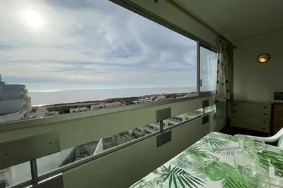 Image de Appartement 2 pièces avec loggia, à 200m de la mer, 4 couchages, avec Tv et lave-linge séchant