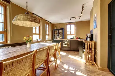 Image de Spacious vacation apartment with 3. 5 bedrooms in an old town hall