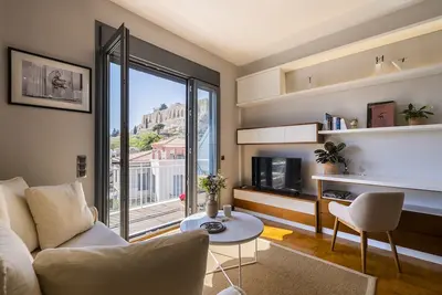 Image de Phos, an eclectic suite with stunning Acropolis view. <br>