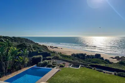 Image de Aguadulce. Frontline property with style
