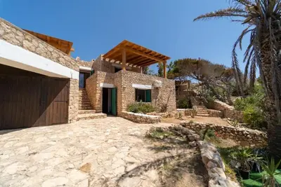 Image de Villa Casa degli Elimi dammuso by the sea in exclusive bay in Lampedusa