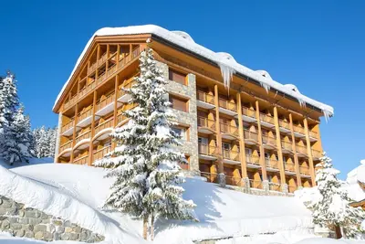 Image de Courchevel 1850, new elegant, 3 bedrooms, 92sqm, ski in ski out exceptional view