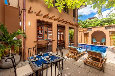 Image de New-Listing-Beautiful Villa Steps From The Beach.