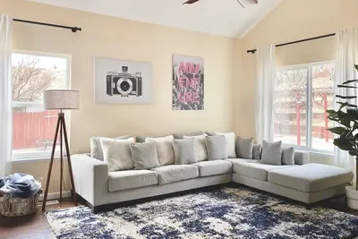 Image de Reno Gem: 3. 5 Miles to Dt, 40 Miles to Tahoe