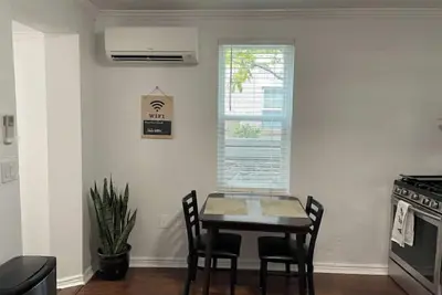 Image de The Lifts: Downtown Slc! Fresh & Clean! Pets Ok!