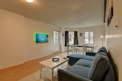 Image de Spacious 1 bedroom in Laval, wifi, parking all incl