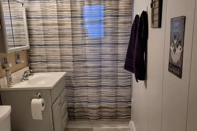Image de 2 bedroom bungalow facing beautiful park