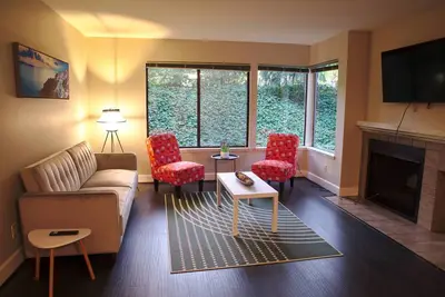 Image de Spacious condo in downtown Bellevue