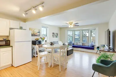 Image de Cozy Delafield Apartment - Walk to Lake!