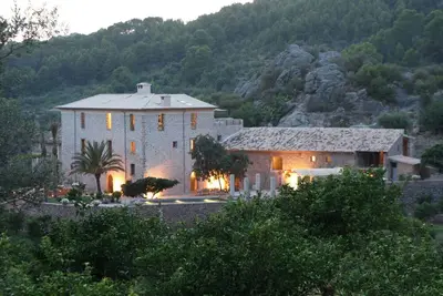 Image de Typical Sa Pobla Farmhouse | 5 Bedrooms | Florit | Modern Interiors | Private Setting