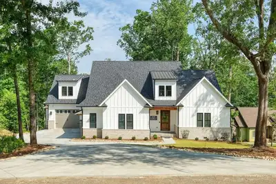 Image de Luxury Lake Hartwell home near Clemson with private dock