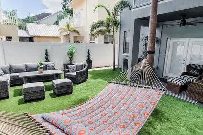 Image de Historic Hyde Park Village Haven