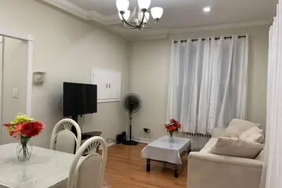 Image de Newly renovated house, 10 minutes from Manhattan