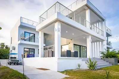 Image de Caribbean Vacation home -EverBlue Villa is our beautiful dream beach home