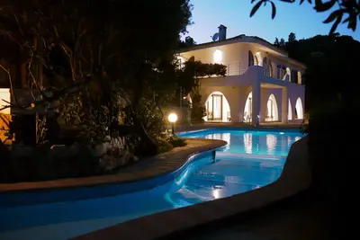 Image de Stylish Villa with large swimming pool, great sea views, fully airconditioned