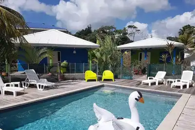 Image de Villa F3 in the heart of the island, with swimming pool and Creole garden