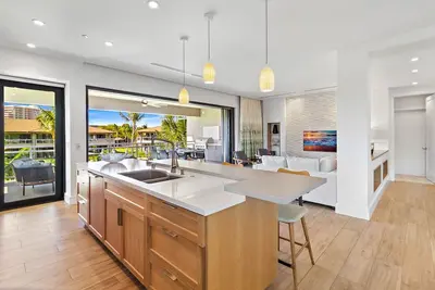 Image de Maui Resort Rentals: 6 Total Bedrooms at Kaanapali’s Newest Luxury Residences, Steps from Beach & Resort Amenities!