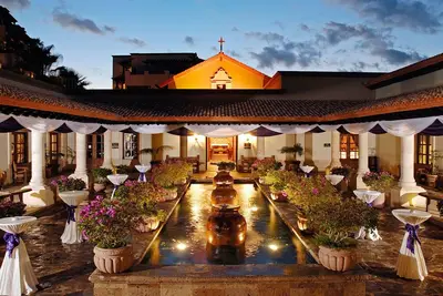 Image de Luxury in the heart of Cabo San Lucas