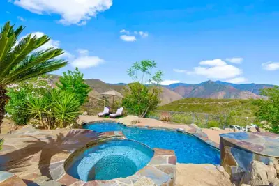 Image de Massive 9br Stunning Mtn View Zen Retreat Pool+Spa