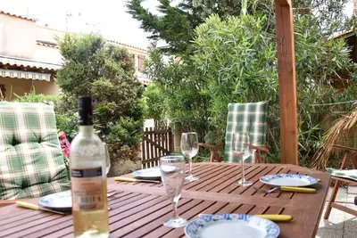 Image de Maison de vacances à Gruissan - 5 couchages, piscine, proche mer et commerces