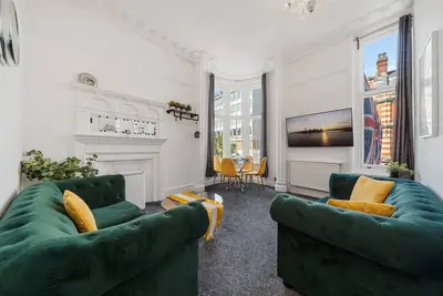 Image de Prestigious 3 bedroom Apartment on Oxford Street - 4