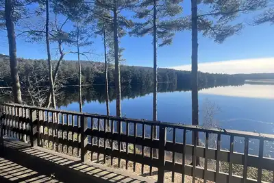 Image de Hidden Lake Chalet w/ fire pit, sauna, trails, directly on lake