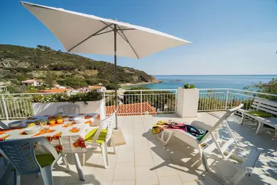 Image de Appartement \"Le Sirene Bilo 1\" avec vue sur mer, terrasse & Wi-Fi